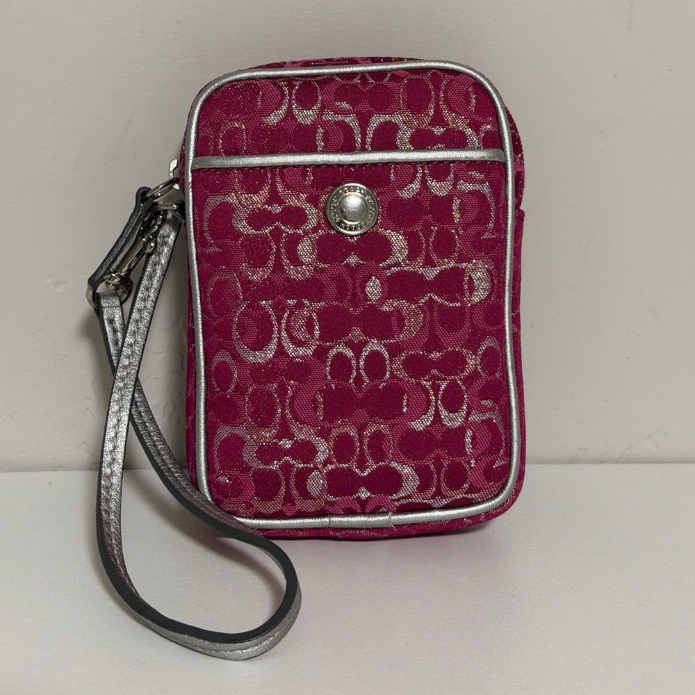 COACH Mini Signature Optic Lurex Raspberry Pink Silver Wristlet w/Pocket